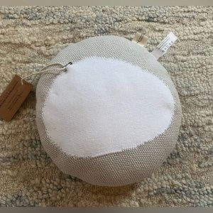 Lorena Canals cushion